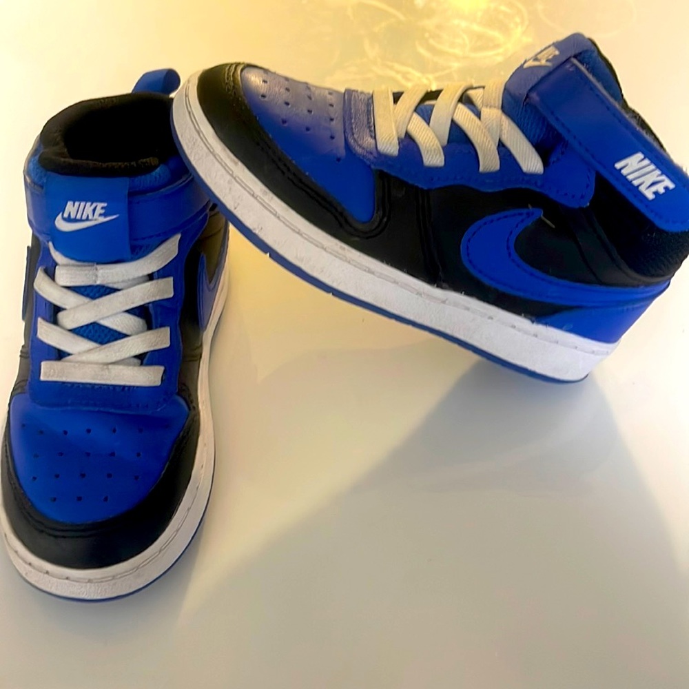 Kids Nikes; like new